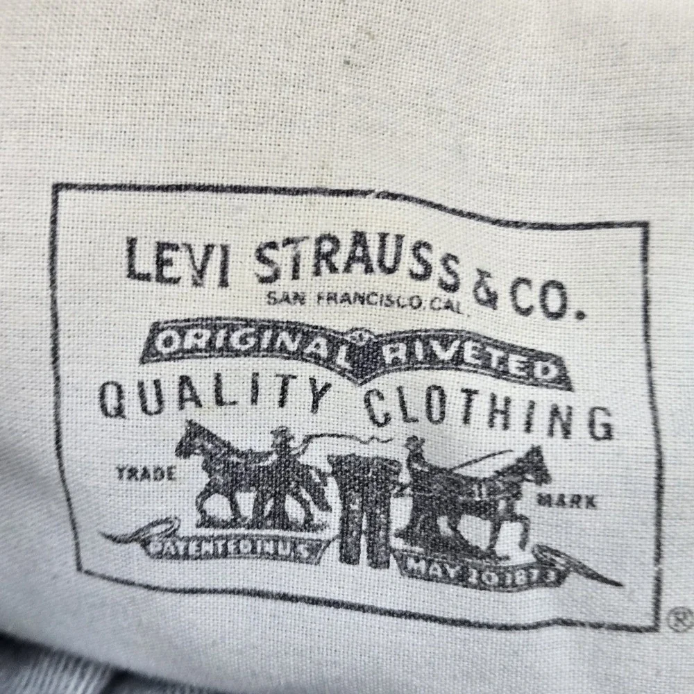 VINTAGE Levi's 505 Men Jeans 31X32 Light Blue Denim Regular Straight READ